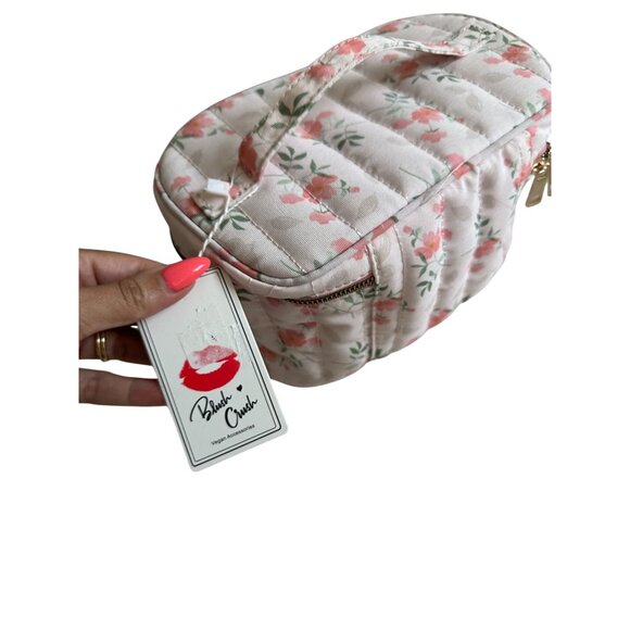 BLUSH CRUSH Pink Floral Quilted Cosmetic Makeup Travel Bag NEW NWT - Picture 4 of 6